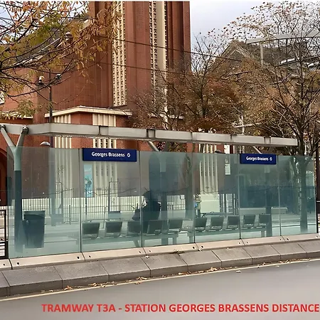 Climatise Paris Expo Porte De Versailles - Dome De Paris , Near Transportation Links * Vanves